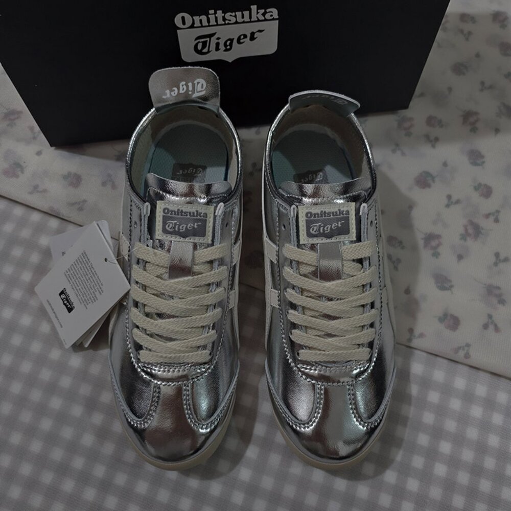 Onitsuka Tiger Classic Silver Sneakers